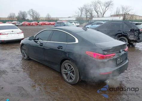 2022 BMW 228 Gran Coupe I xDrive z USA, uszkodzony, nr VIN WBA73AK01N7K25838